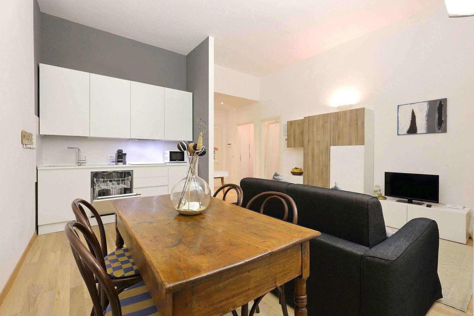 Relais Martinez Florens Exteriör bild