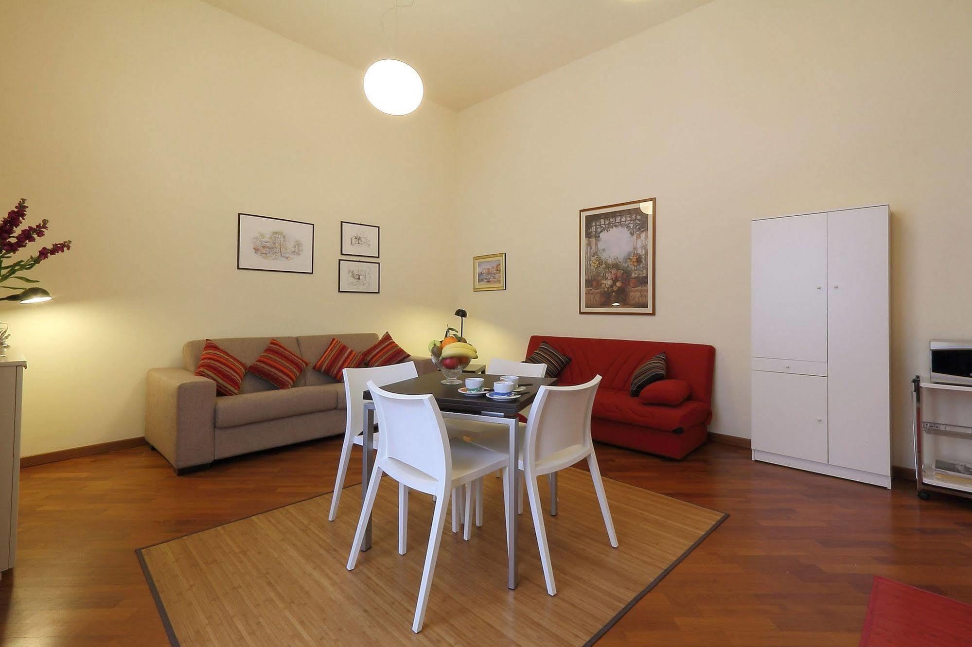 Relais Martinez Florens Exteriör bild