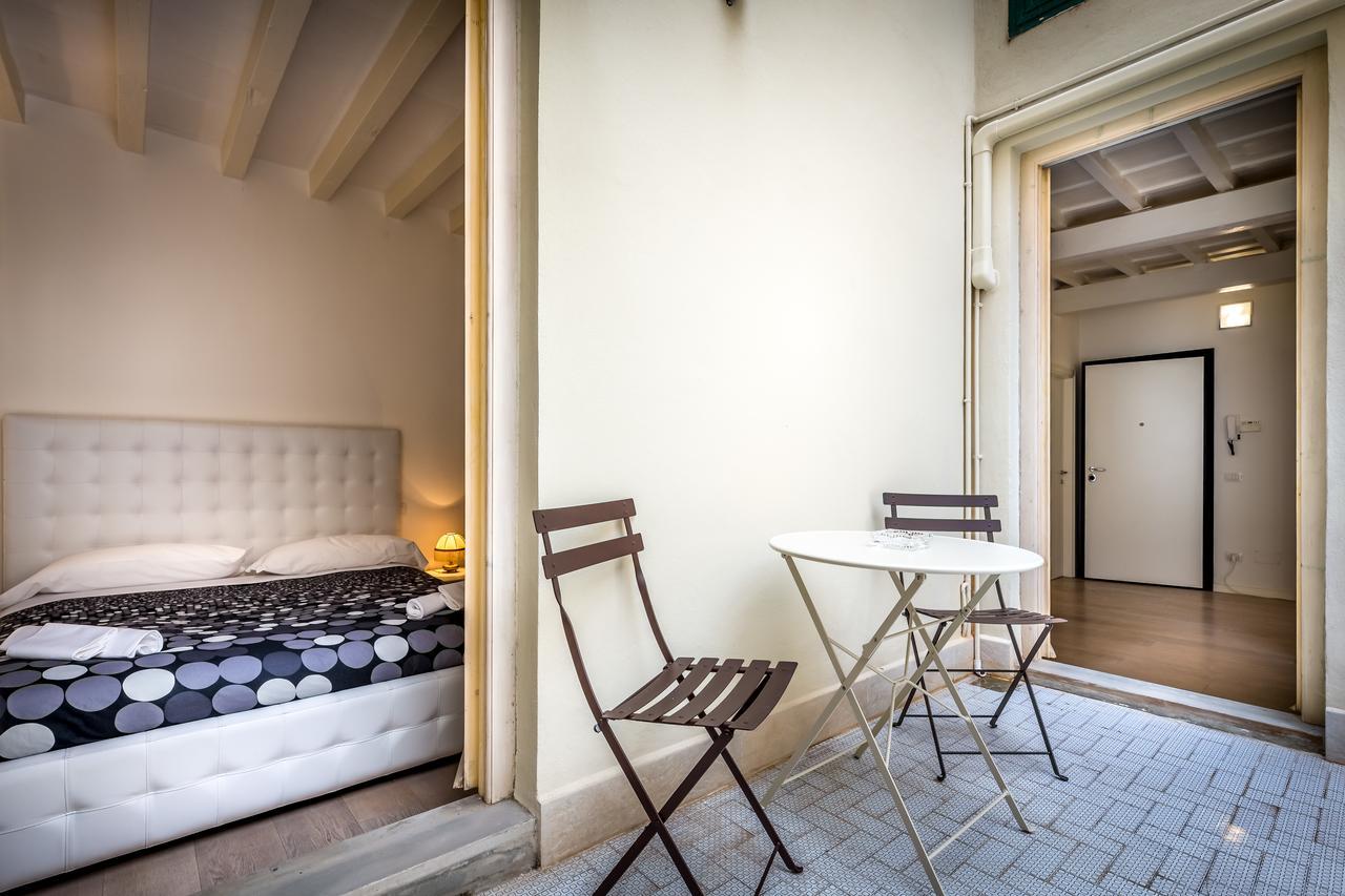 Relais Martinez Florens Exteriör bild